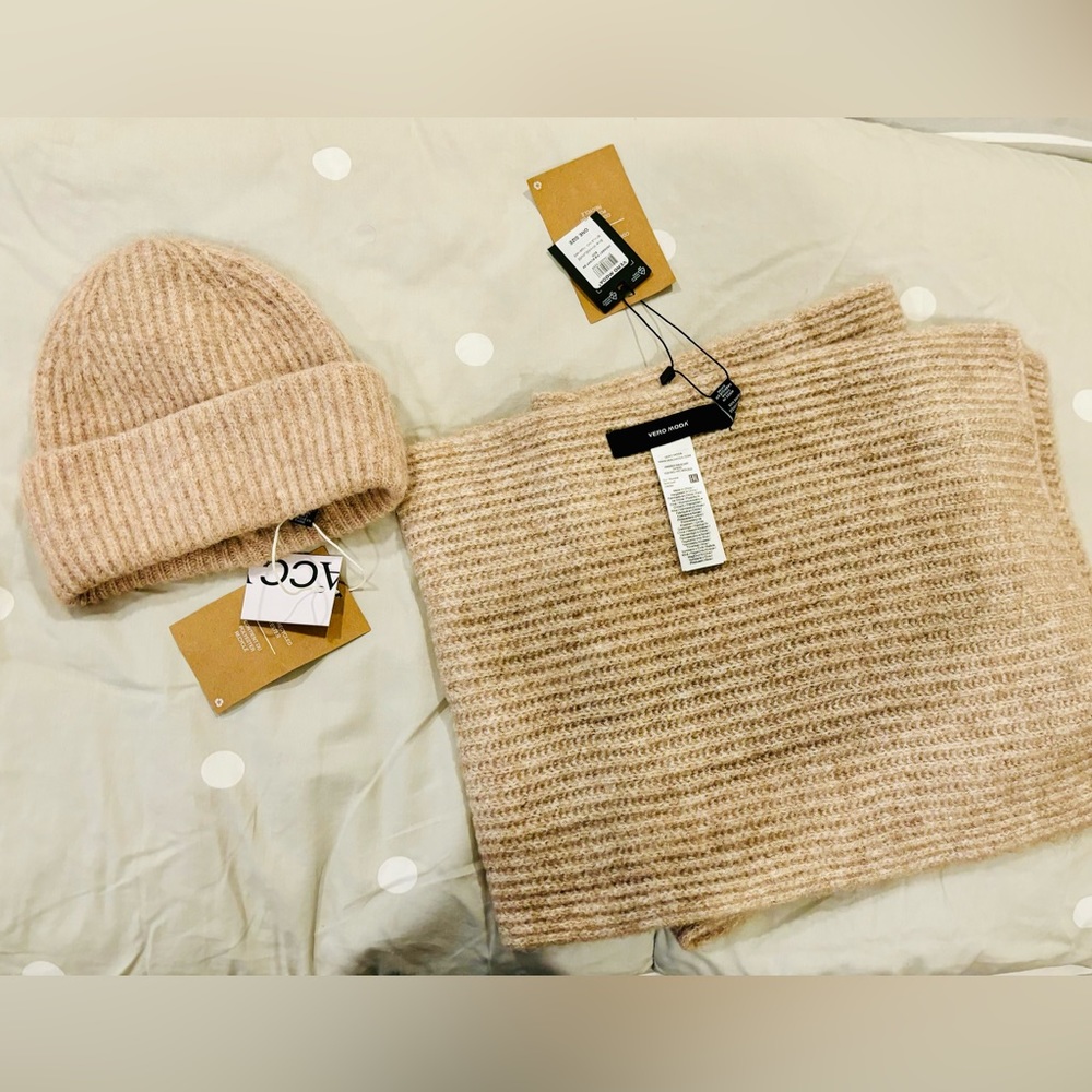 🆕 Vero Moda Matching Toque & Scarf